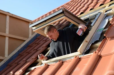 Pose de fenêtres de toit Velux à Saint-Germain-sur-Ille